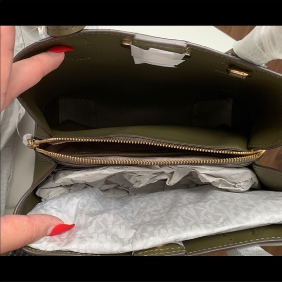 Brand New Michael Kors bag! - Picture 5 of 7